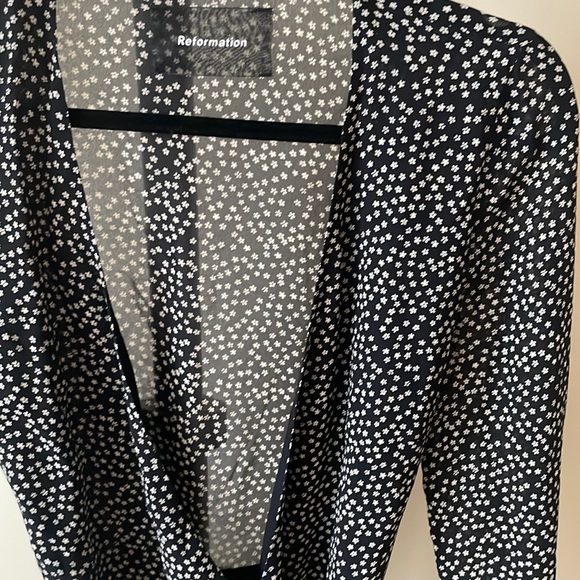 Reformation Gjelina Wrap Mini dress Nebraska Black Floral Long Sleeve Size M - Picture 4 of 9
